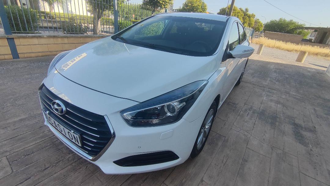 HYUNDAI I40